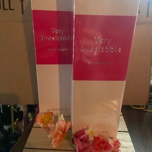 Givenchy Very Irresistible Pink and White Packaging